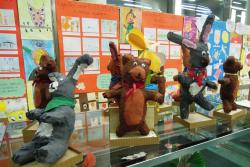 Razstava Otroci berejo otrokom